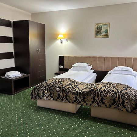 Hotel Bistrita Bákó Kültér fotó