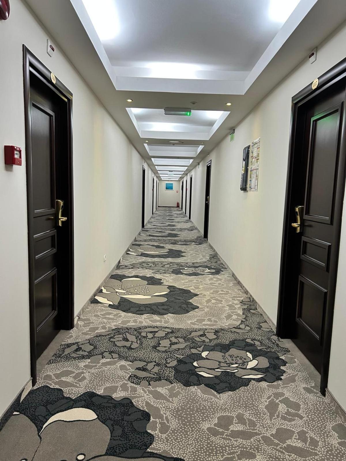Hotel Bistrita Bákó Kültér fotó