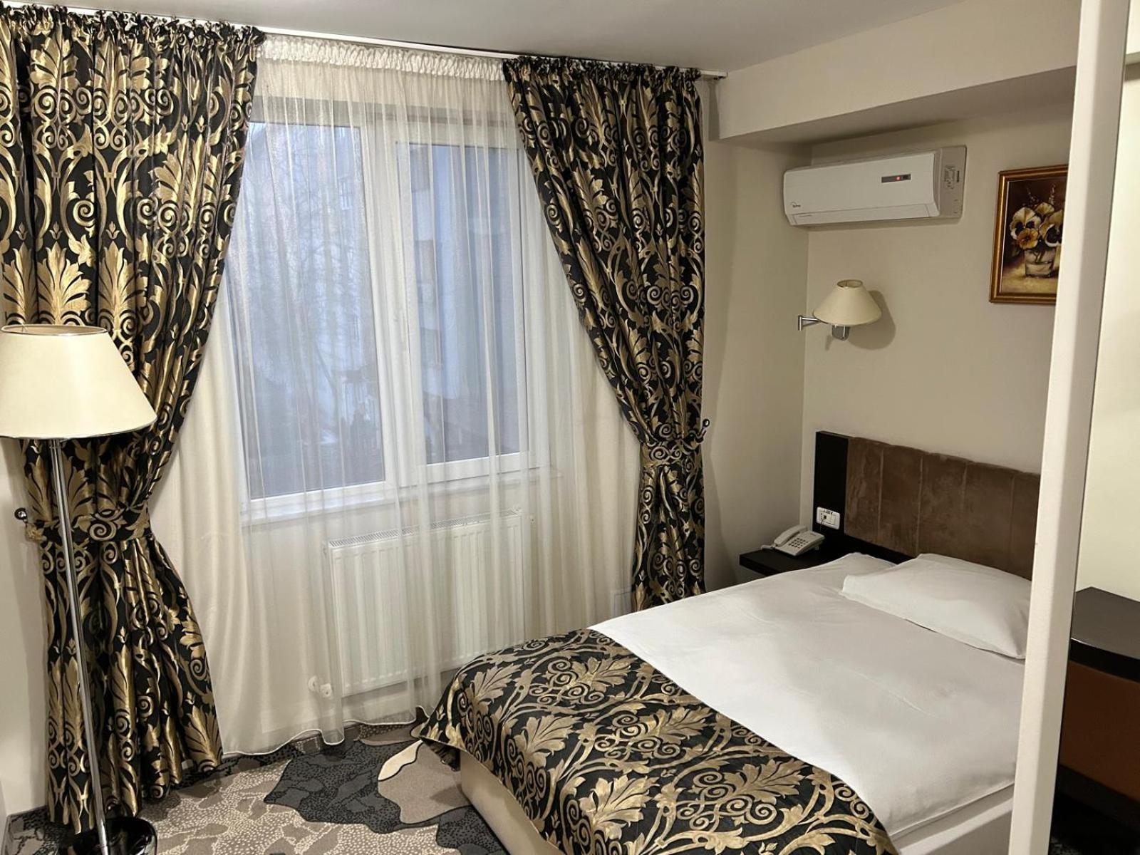 Hotel Bistrita Bákó Kültér fotó