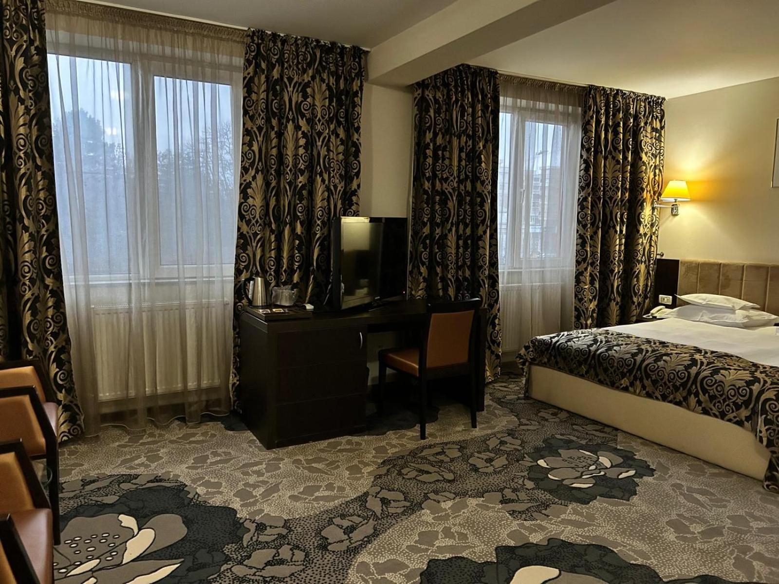 Hotel Bistrita Bákó Kültér fotó