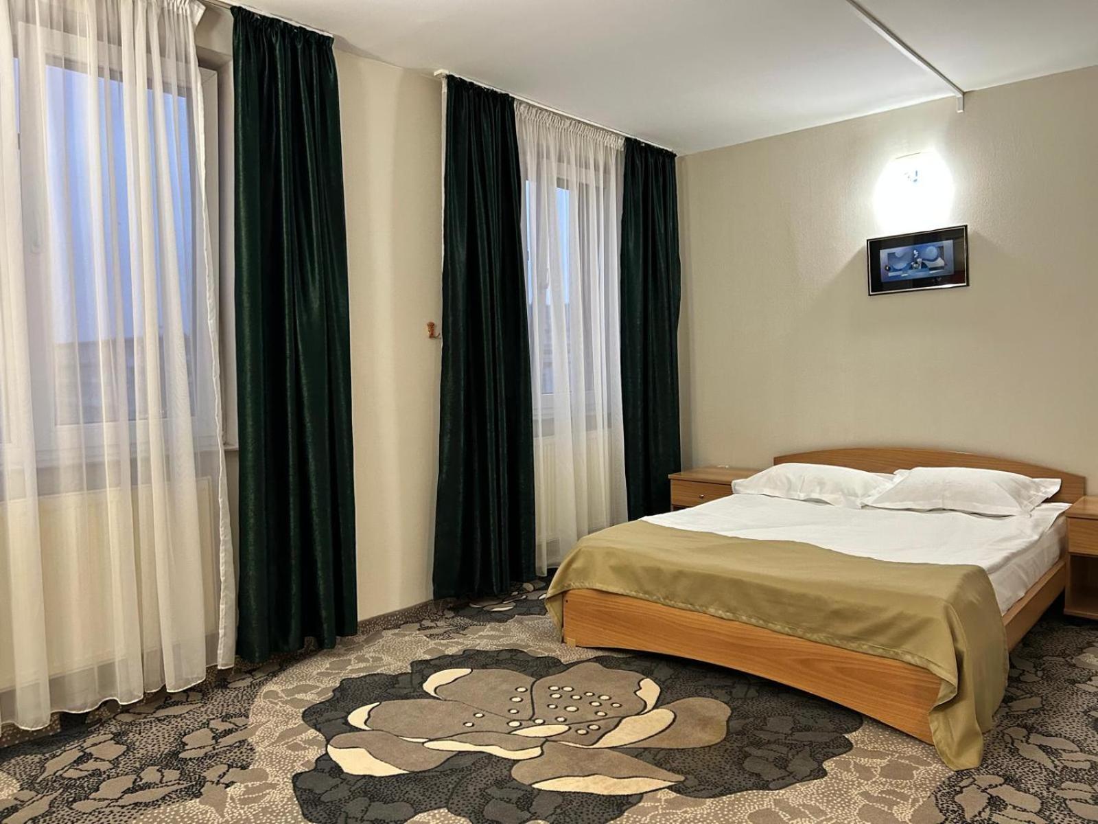 Hotel Bistrita Bákó Kültér fotó